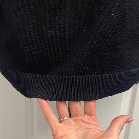 Adrianna Papell  Black V Neck Sweater Knit Top with 3/4 Sheer Sleeves Sz M - Picture 7 of 13